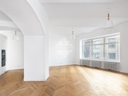 Никольская улица, 10/2с2Б
