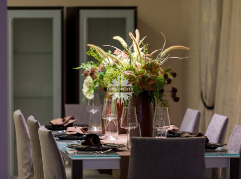 Молочный переулок, 1