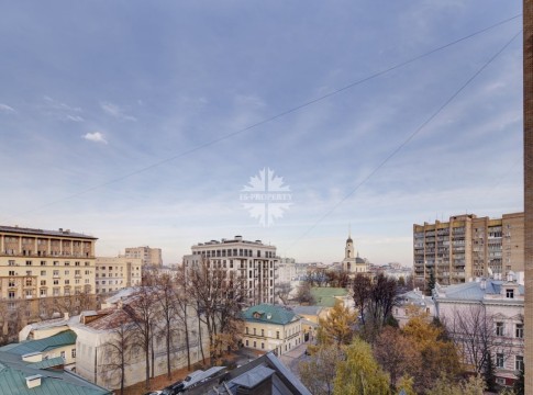 Большая Никитская улица, 45