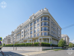 KNIGHTSBRIDGE. PRIVATE PARK